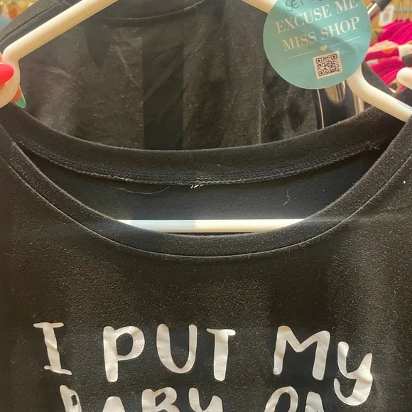 Mommy & Me - I put my baby on my hip tee set - Picture 7 of 9